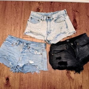 BDG Essential Mid-Rise Denim Shorts